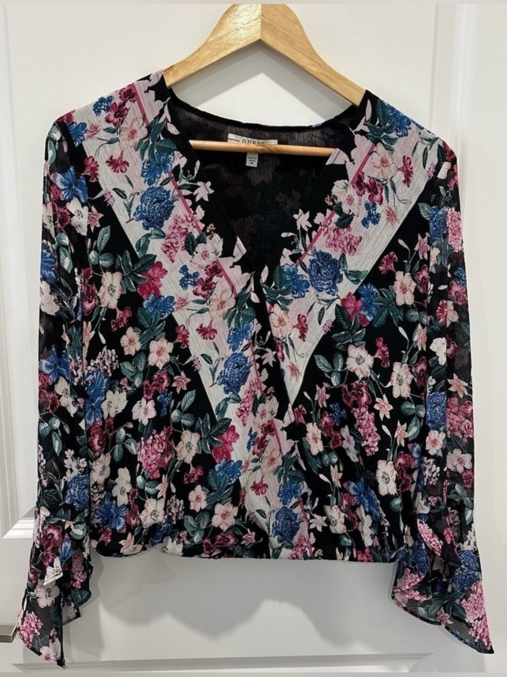 Guess | Floral Bell Long Sleeve Surplice Blouse Size M Boho Feminine
